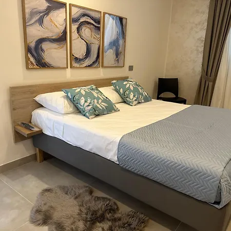 Lucia Hotel apartamentowy Pompeja